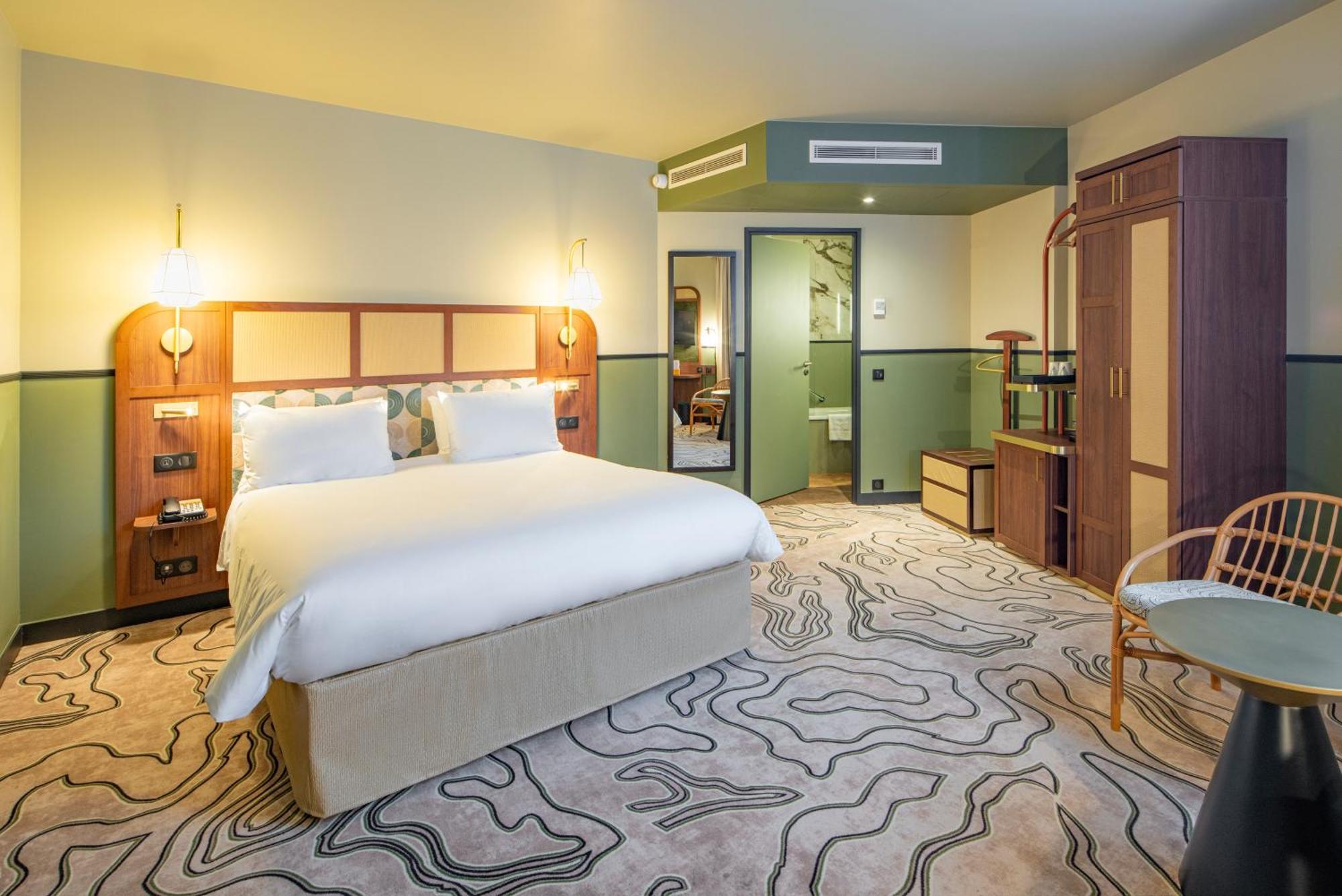 Voco Paris - Porte De Clichy By Ihg Exterior photo